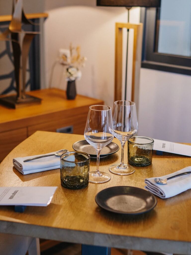 Décoration de restaurant de type cuisine française à Tarbes, près de Pau.