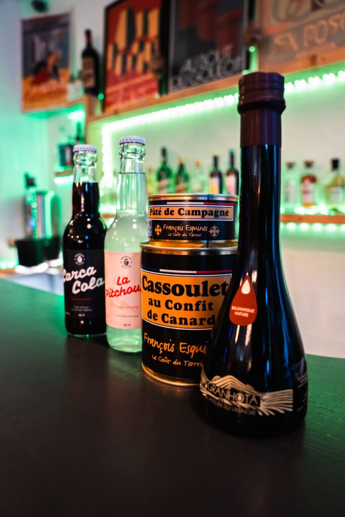 Un exemple de panier garni de l'épicerie fine, chez Les Canailles du Midi, à Bordeaux Chartrons