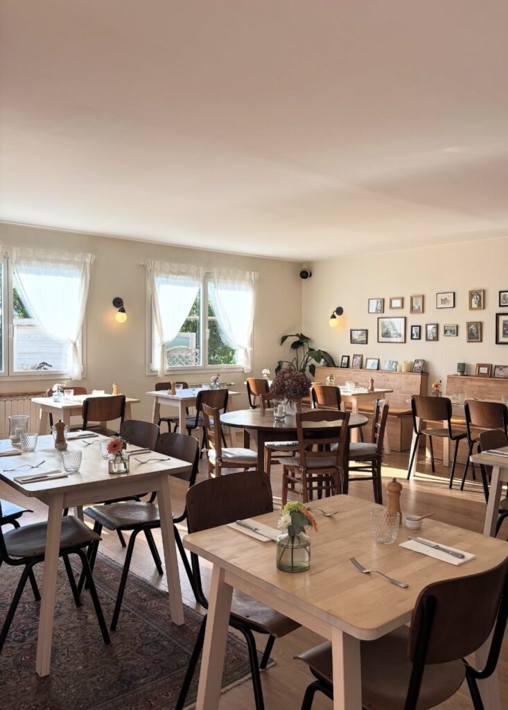 salle du restaurant l'even à belz