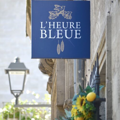 La devanture du restaurant l'Heure Bleue