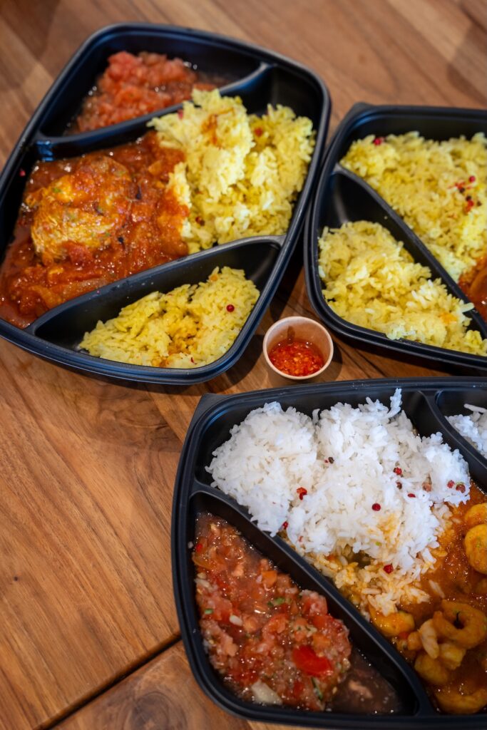 Un plat à emporter de Macao Paëlla à Dinard