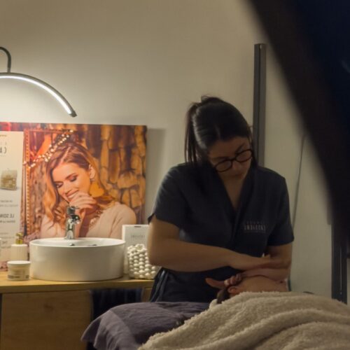 Chloé, fondatrice de Chlo&stétique à Landouge