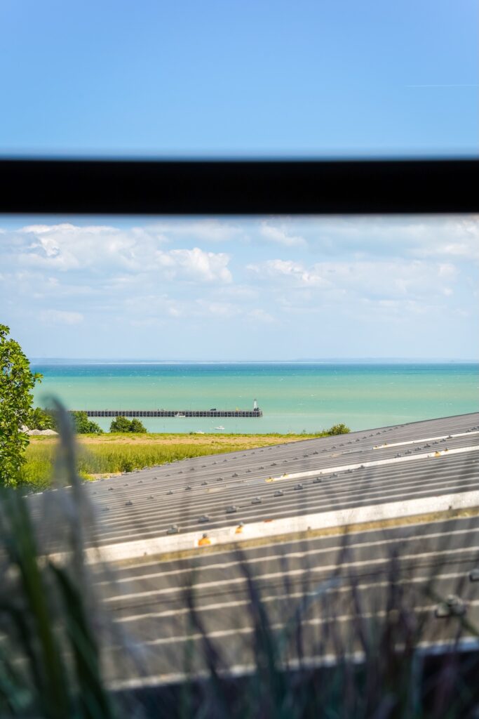La vue mer de la Métairie du Vauhariot à Cancale