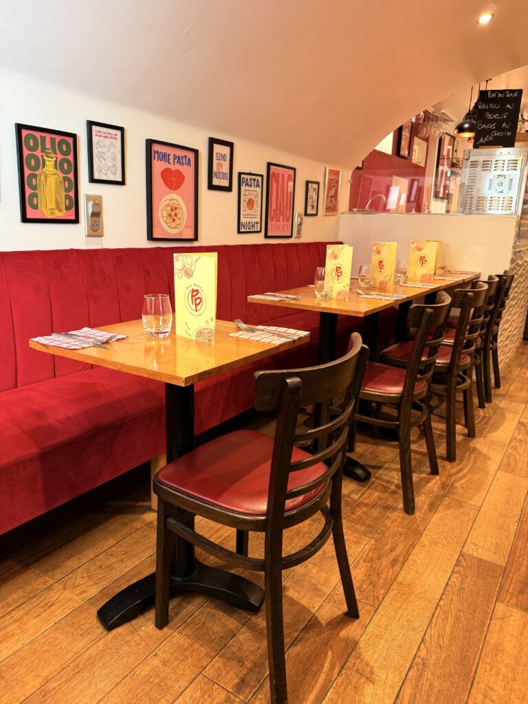 Salle intérieure de chez Piu Pasta