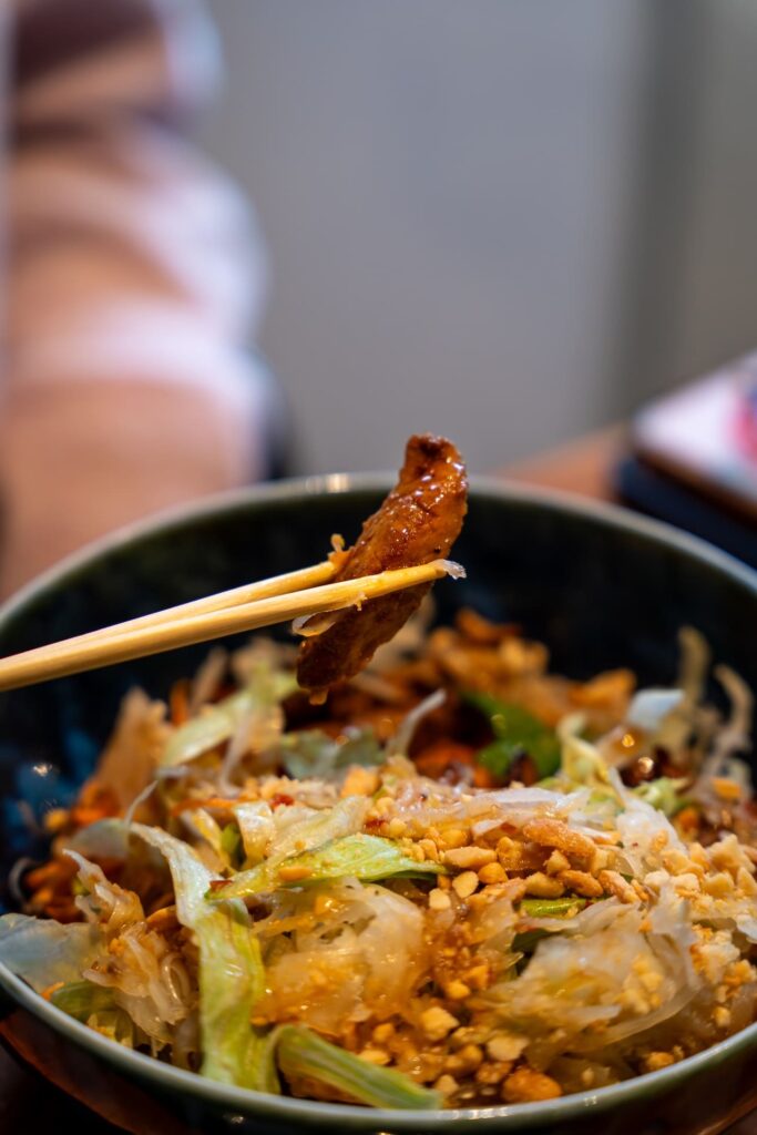 Plat savoureux aux saveurs variées au Cellier à Châteaugiron
