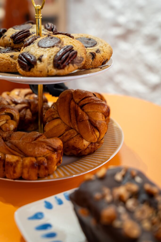 Des biscuits proposés au café céramique La Potinerie, à Saint-Malo