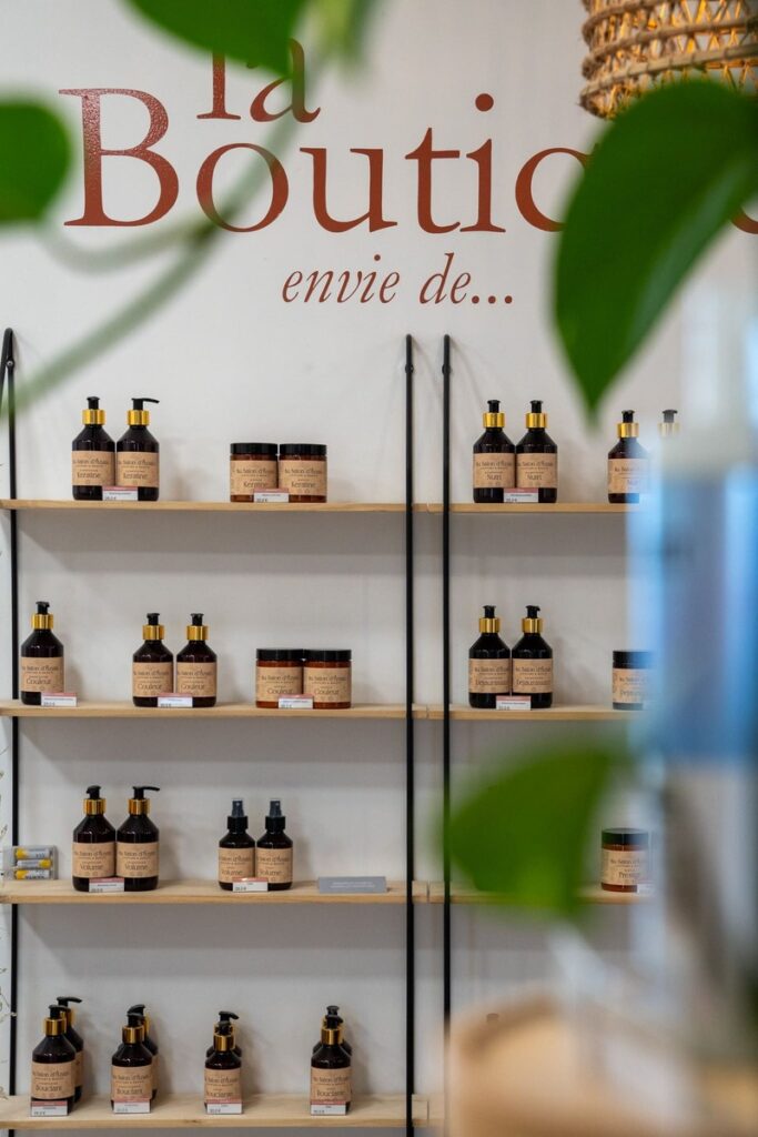 La gamme de produits développé par Anaïs la gérante du salon Au Salon d'Anaïs à Boisseuil à 10 minutes de Limoges