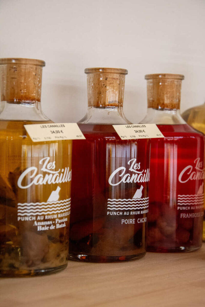 Les rhums arrangés de la cave à vin Chai Banban en face des halles centralles de Limoges