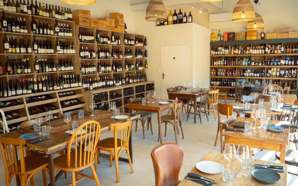 Salle du restaurant À la Vigne, au Cap-Ferret.