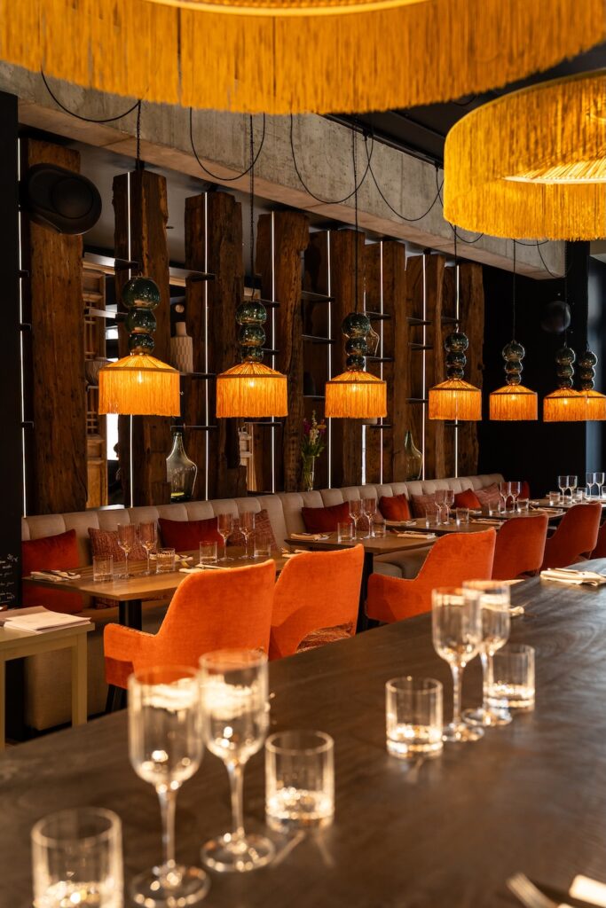 Intérieur élégant et chaleureux chez Pastia Mia à Saint-Malo.