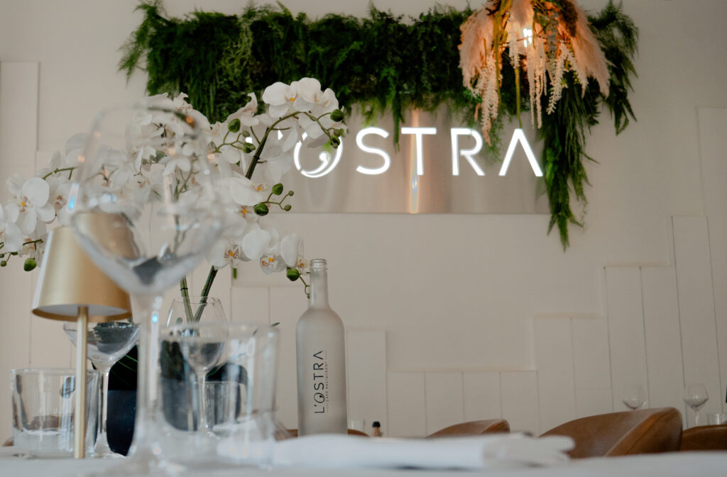 Intérieur du restaurant L'Ostra, à Andernos-les-Bains.
