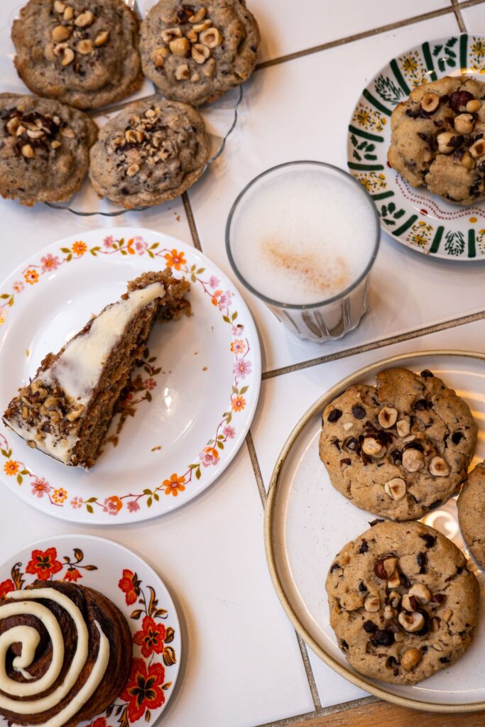 Des gâteaux au salon de thé Fika à Angers