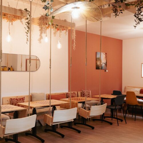 L'intérieur de La Cabane des Gourmand.e.s à Angers