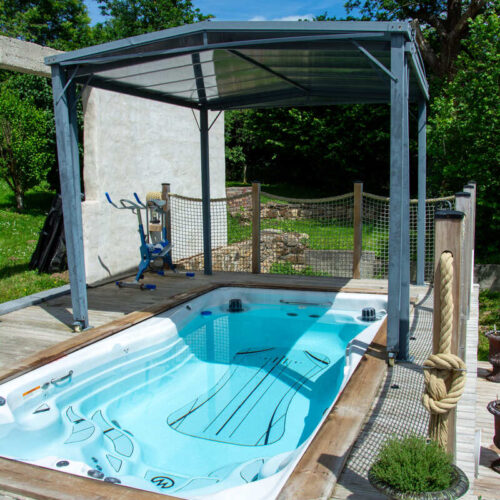 Le spa avec nage à contre courant du gîte Les 3 Clefs de Gaya à 20 minutes de Limoges