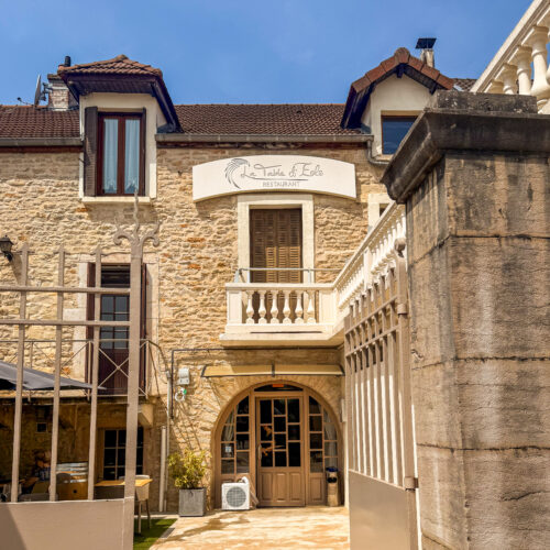 Facade de la Table d'Eole à Brochon