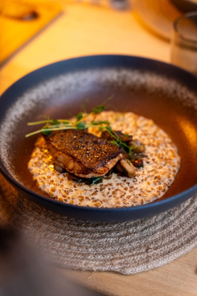 Tronçon de saint-pierre délicatement cuisiné à Deux Degrés Ouest à Saint-Malo.