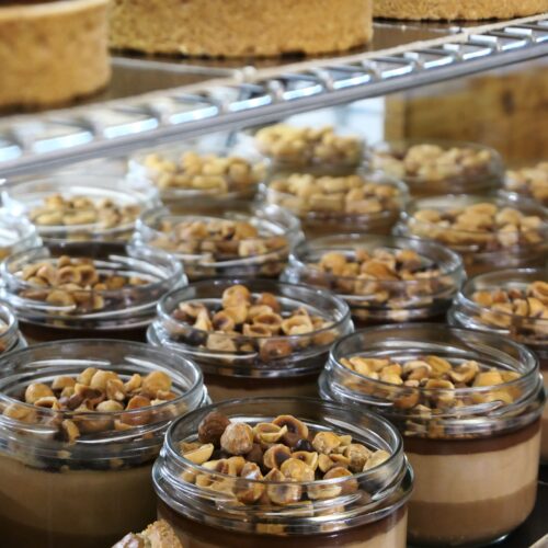 Pots individuels chocolat-noisette de la pâtisserie Benjamin à La Teste-de-Buch.