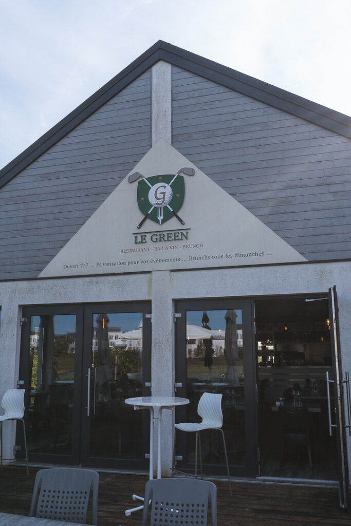 Le restaurant Le Green se trouve à l'entrée du golf de Bezannes