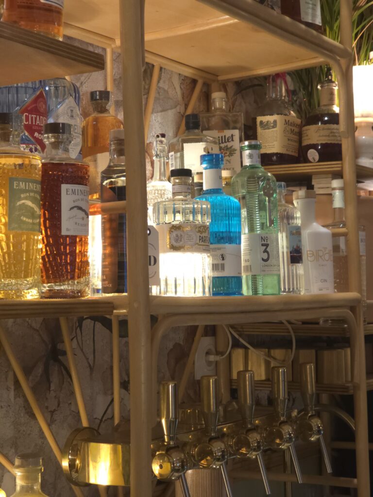 Bouteille du bar du restaurant ROSA