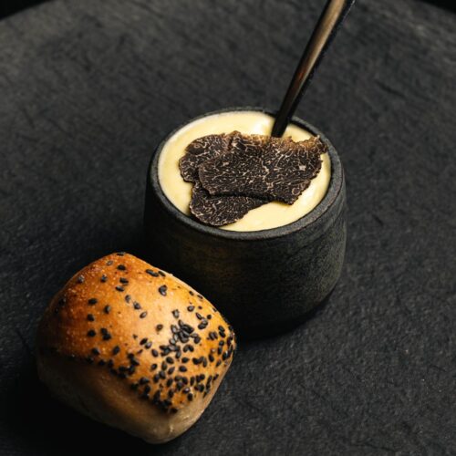 Purée Robuchon à la truffe Oval Restaurant