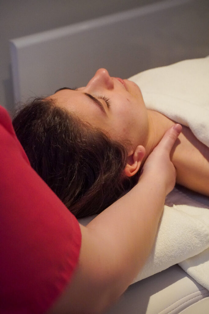 A La Demeure d'Elodie, on peut profiter d'un massage crânien