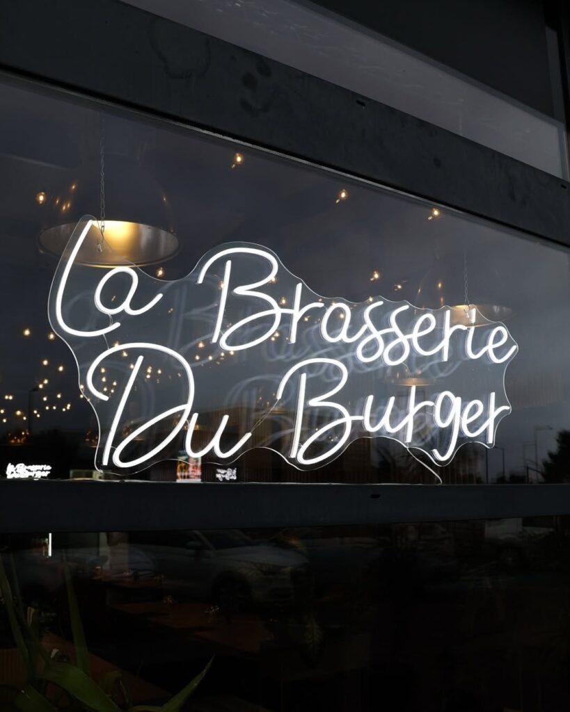 Le néon de la Brasserie du Burger à Perpignan