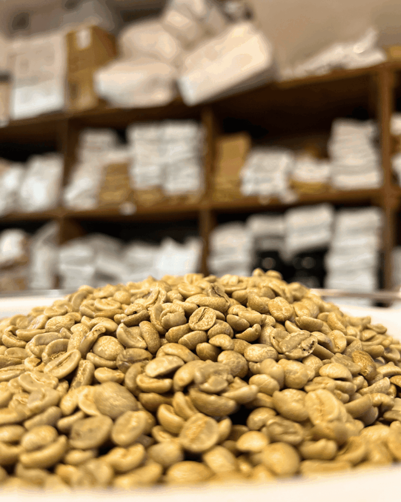 Grains de café de la maison deuza à saint jean de luz