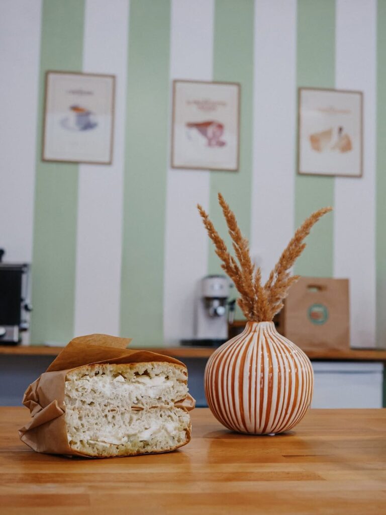 Focaccia chèvre miel d'une sandwicherie de type cuisine italienne à Pau, près de Tarbes