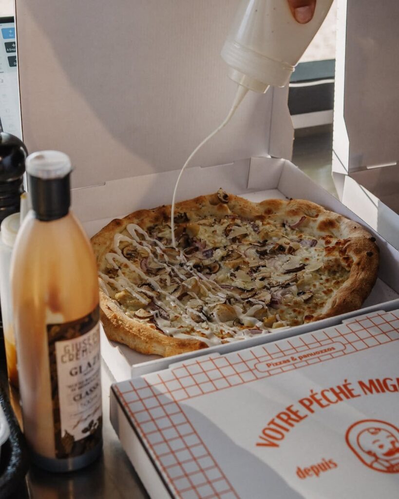 Belle Pizza savoureuse d'un foodtruck de type cuisine italienne à Billère, près de Pau