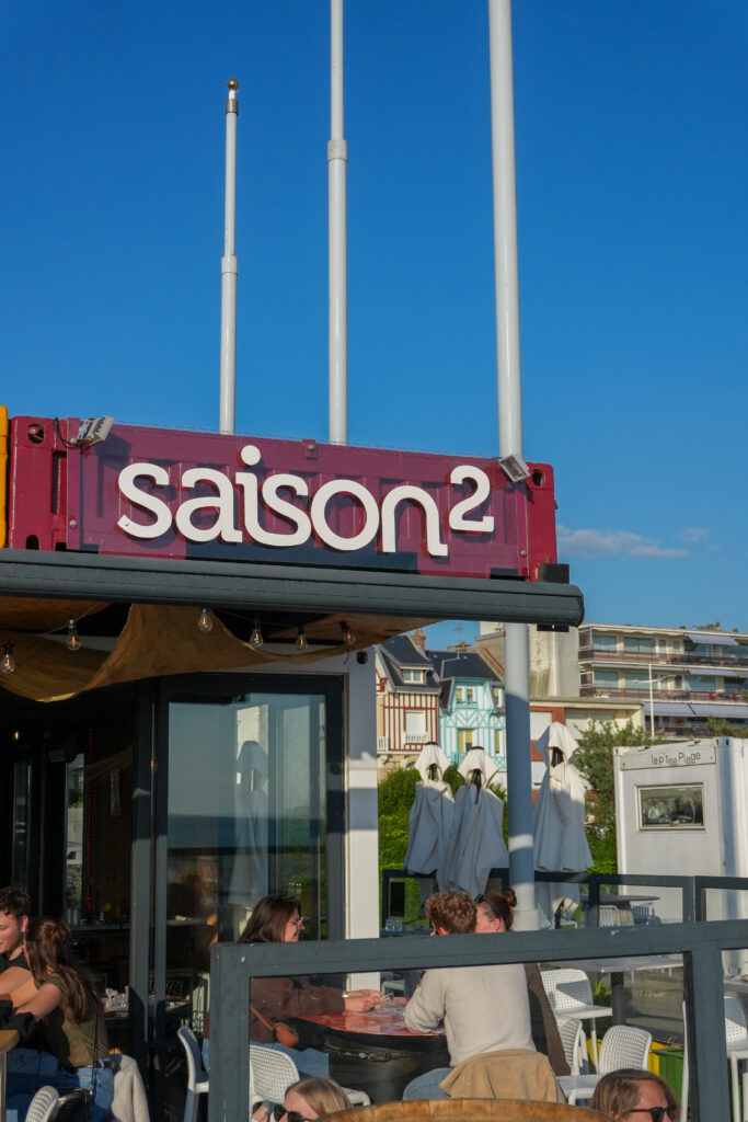 Une terrasse du restaurant Saison 2 au Havre