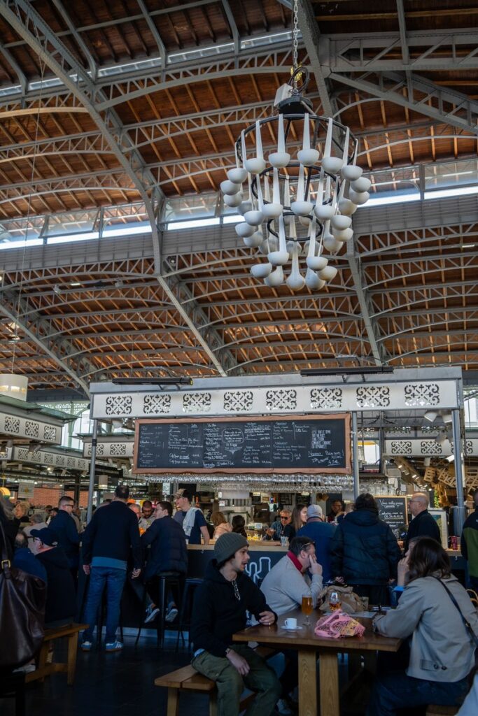l'îlot des halles en plein coeur des halles centrales de Limoges dans le centre ville