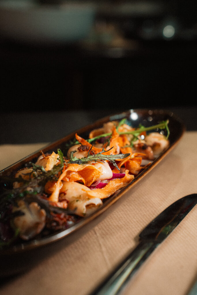 La poêlée de seiches persillées, du restaurant Chez Fabrice, à Bordeaux