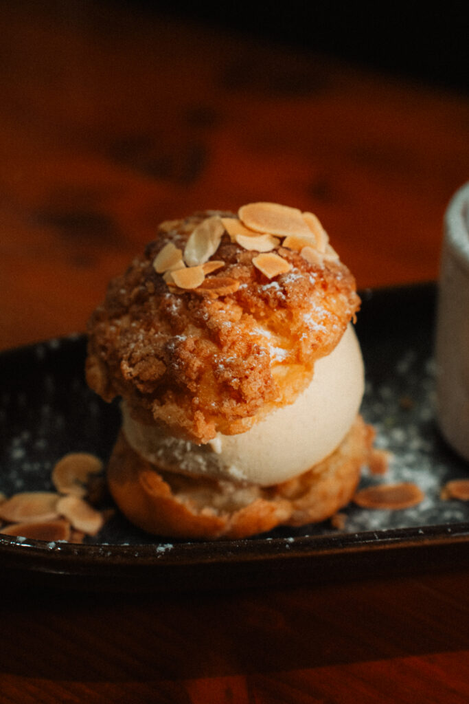 Une profiterolle du restaurant Chez Fabrice, à Bordeaux
