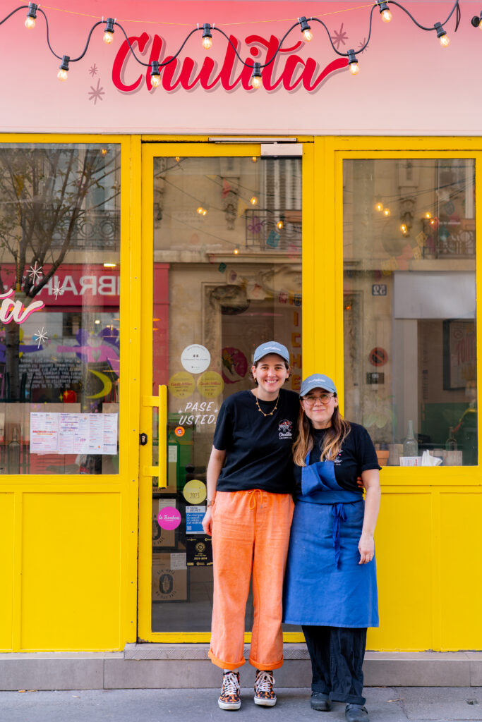 La devanture Chulita avec Margot et Minerva