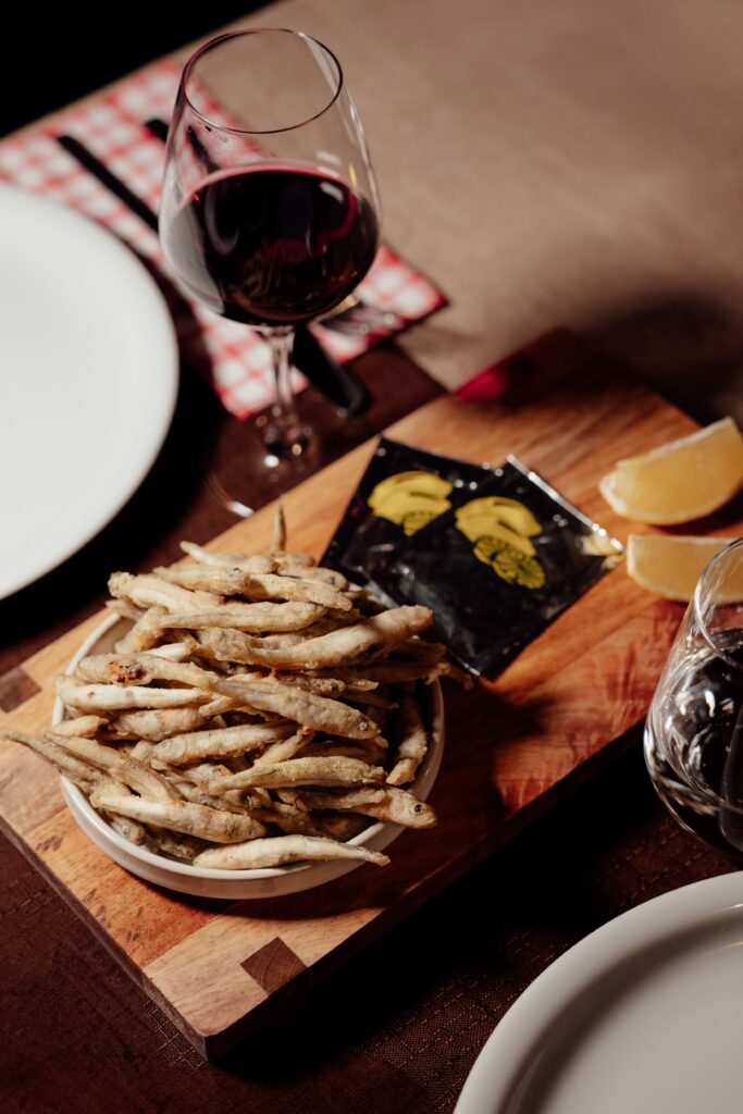 Les incontournables fritures de Joels du restaurant La Vache à Carreaux à Avignon
