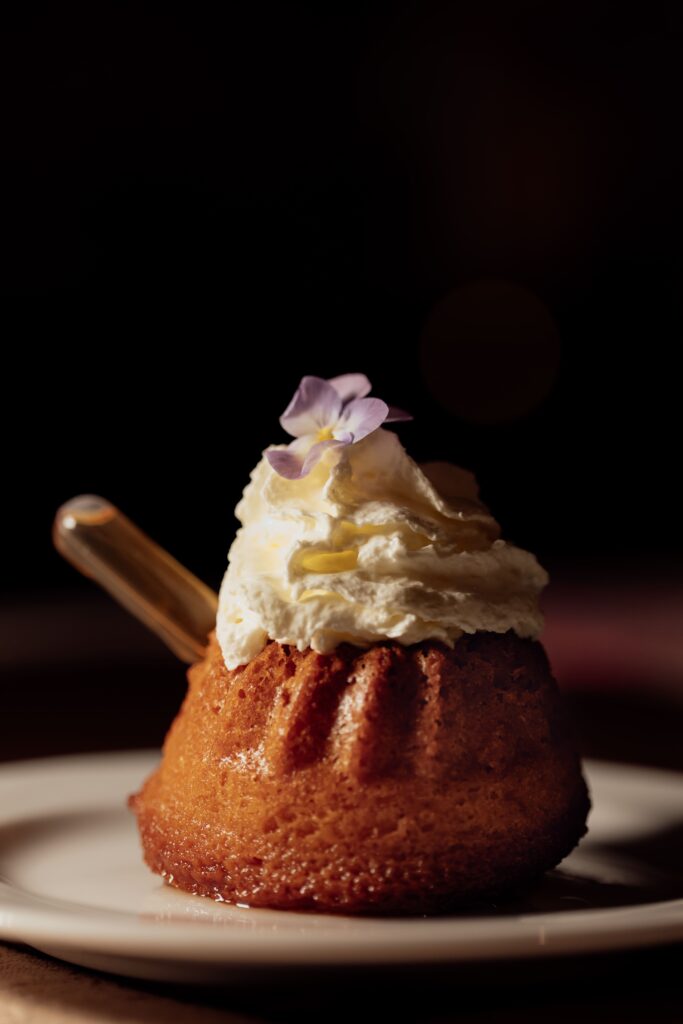 Le Baba au Rhum du restaurant La Vache à Carreaux à Avignon