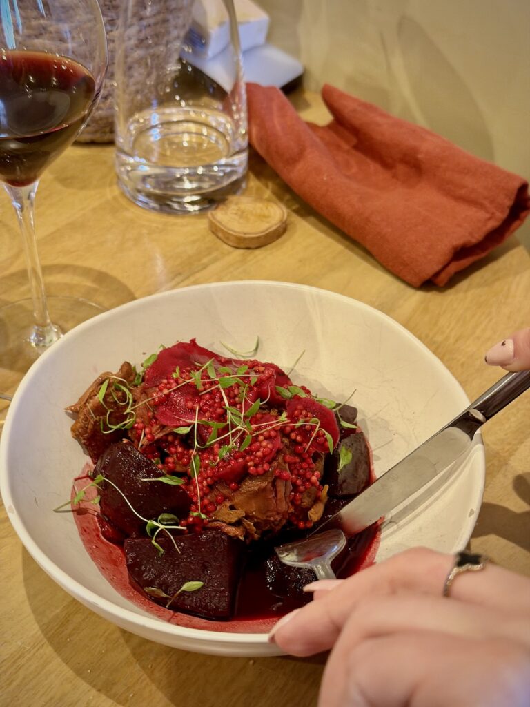 Le boeuf et betterave du restaurant EV