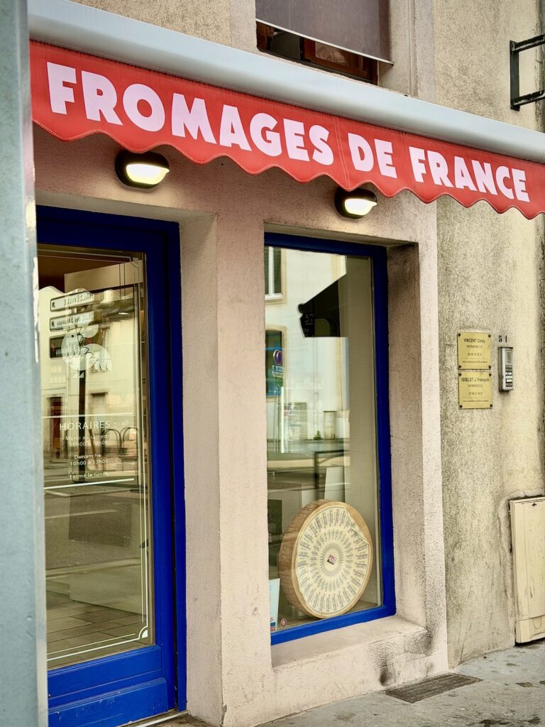 Devanture de la boutique Fromage de France