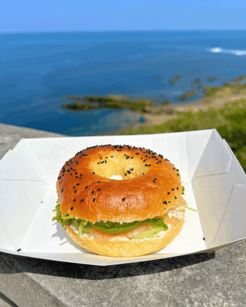 Un baggel sur la plage de Get a Bowl