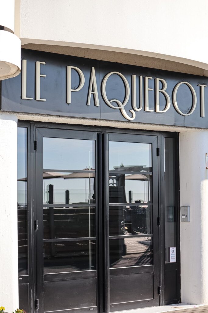 Devanture Le Paquebot à Villerville