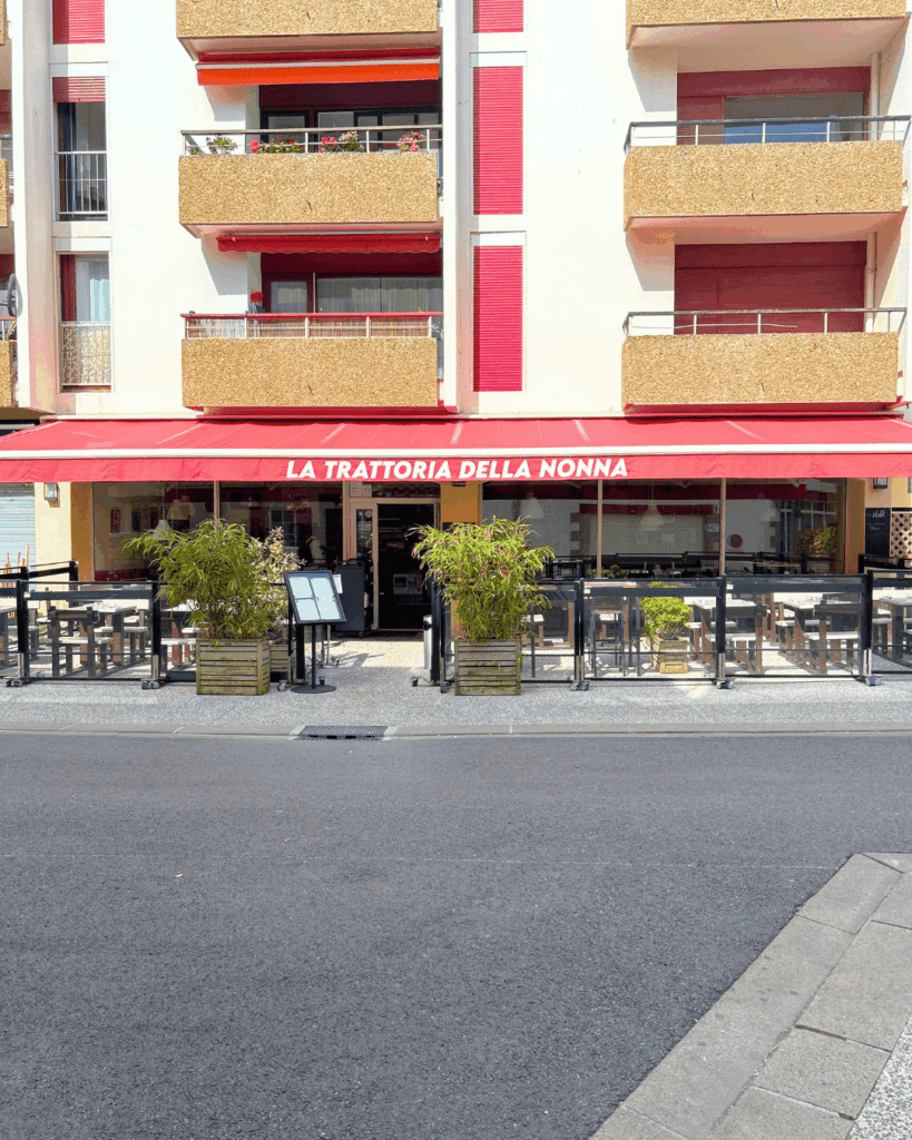 la devanture de La Trattoria Della Nonna à hendaye