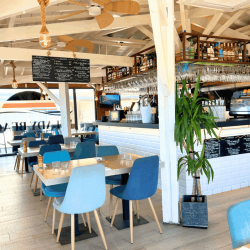 L'Intérieur de Milady Beach