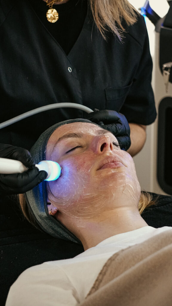 L'hydralift d'AL Care Studio à Villers-Bocage