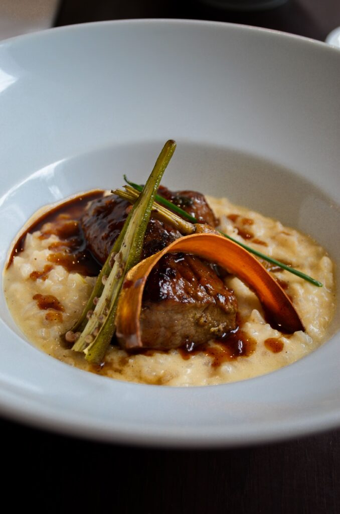 Un plat du menu déjeuner du jour au restaurant AP par Anglade Pierre à Tours