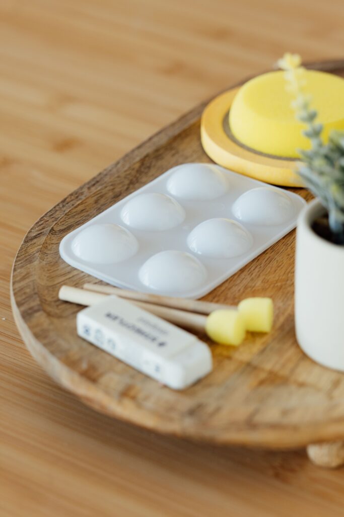 Du matériel est disponible pour vous aider à réaliser vos créations à l'Atelier des Cigales aux Angles