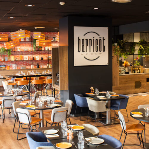 salle a manger avec logo barricot toulouse