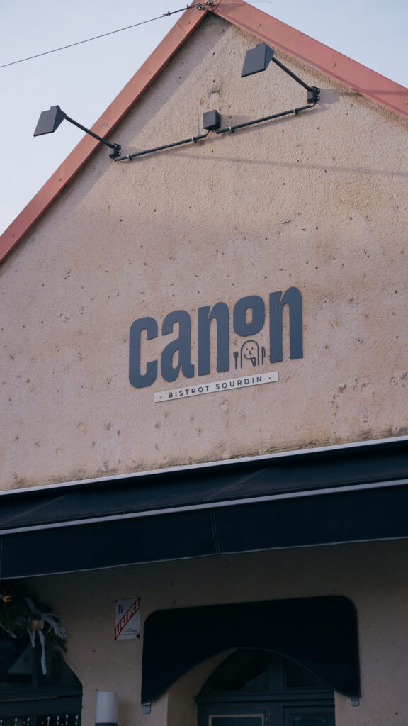 La devanture du restaurant Canon