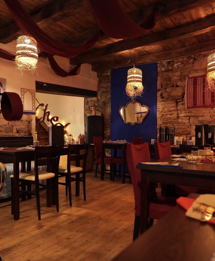 salle du haut de la chechyia à quimper