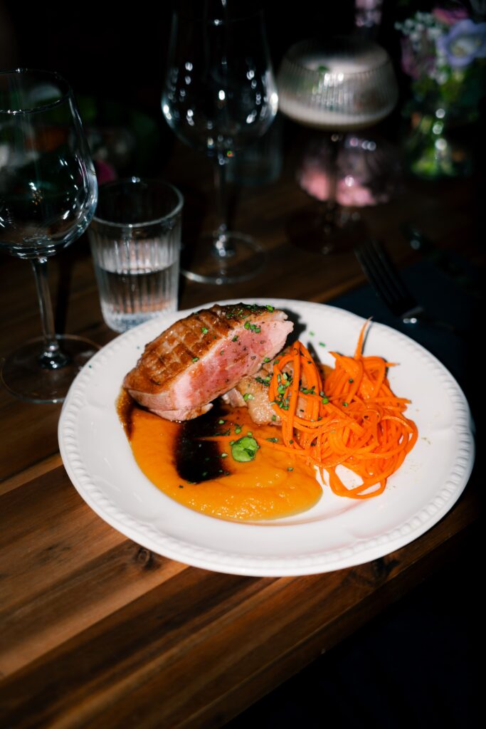 Un plat préparé Chez René, à Rennes.