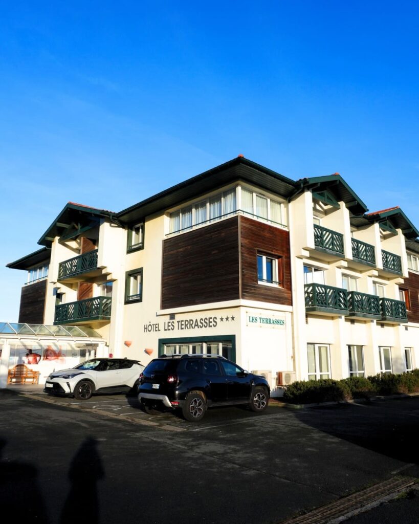 exterieur de l'hotel les terrasses à anglet